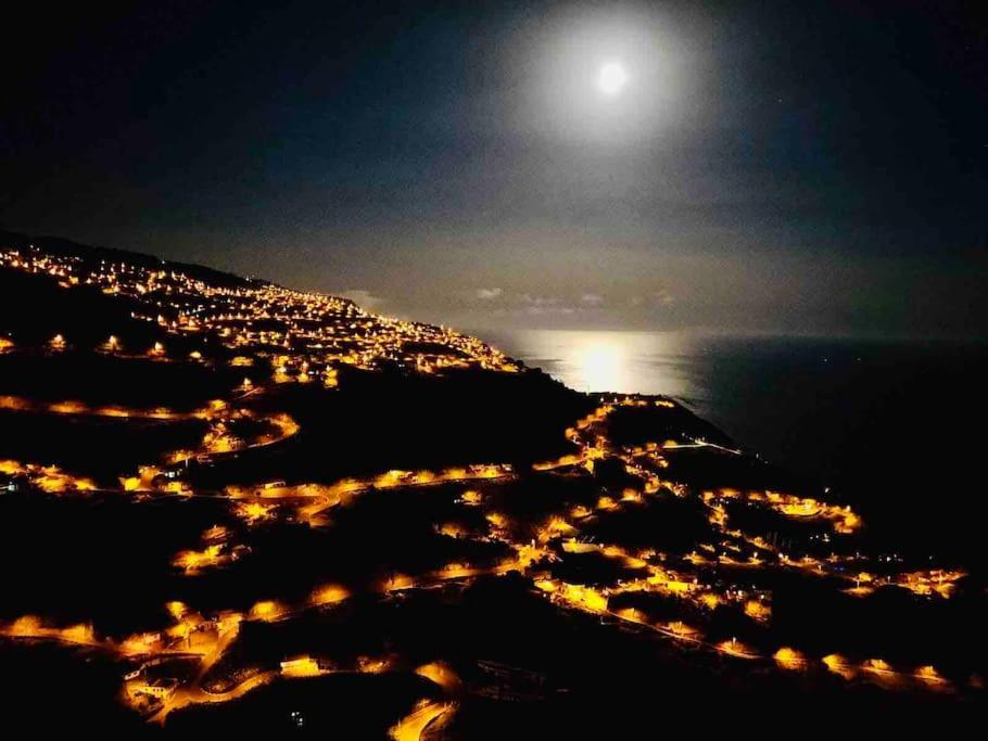 Mar A Vista By Your Madeira Rentals Понта-ду-Сол Екстер'єр фото